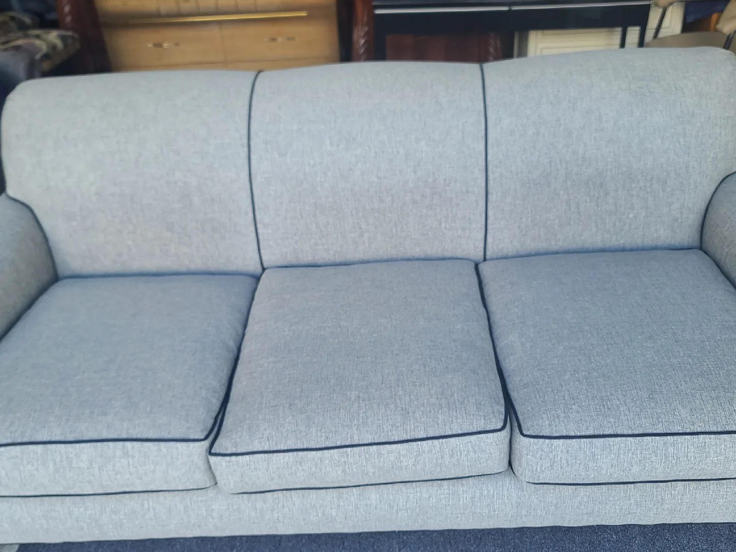 DREXEL HERITAGE GREY FABRIC ROLLED ARM SOFA image indicator(3)