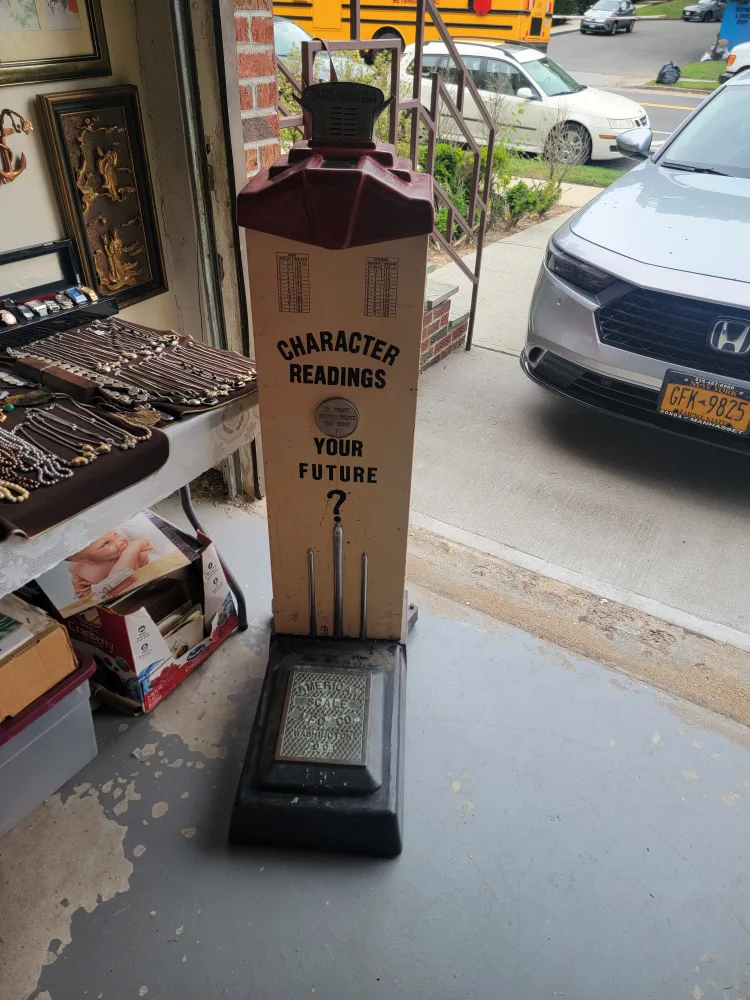 Antique Weight and Fortune Telling Scale image indicator(2)