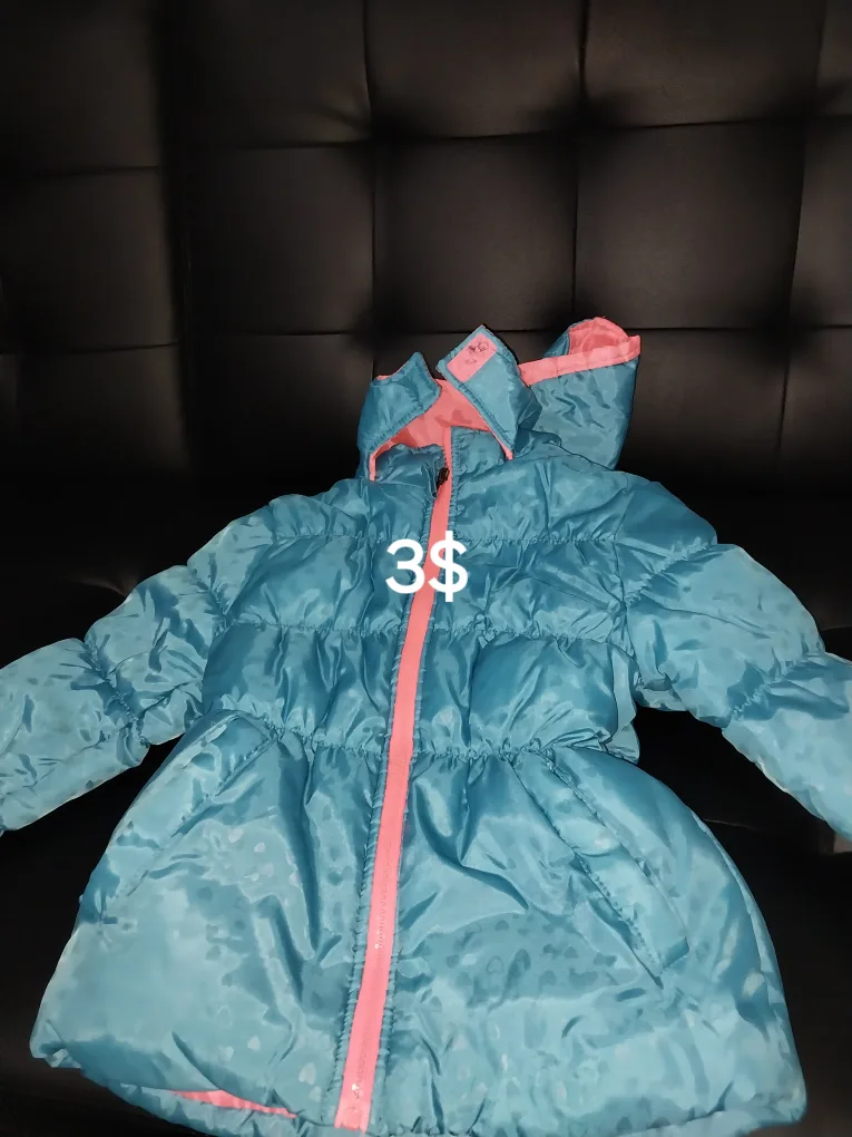 Mixed lot of kids and adult clothing image indicator(5)