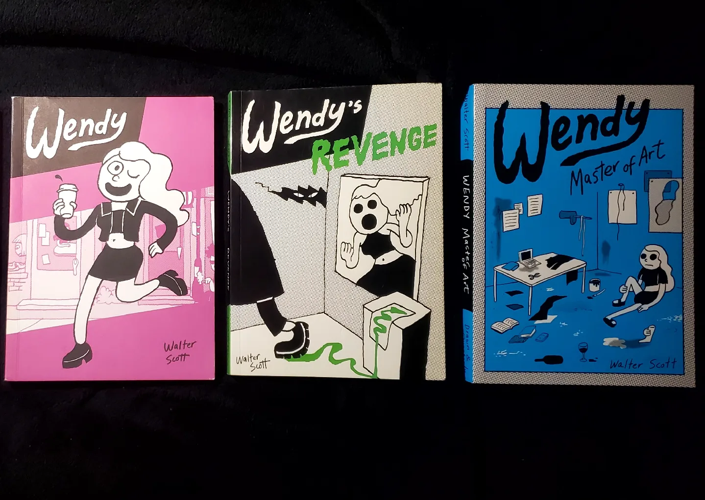 Graphic Novels and Comics Assorted image indicator(4)