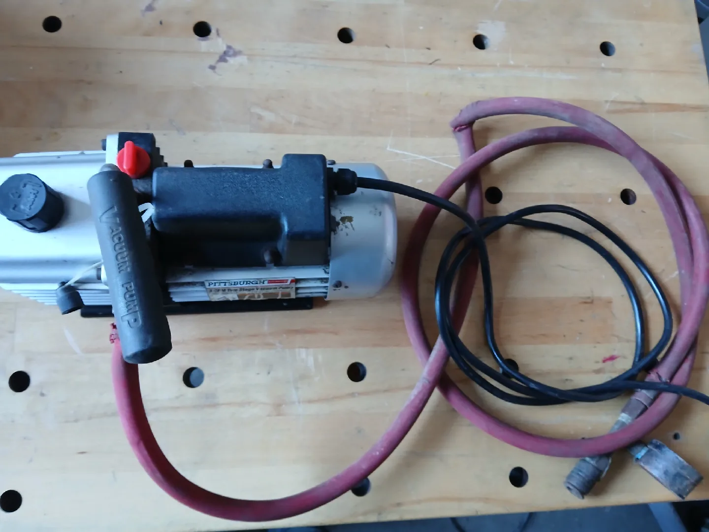 Pittsburgh 3 CFM Two-Stage Vacuum Pump – Used image indicator(2)
