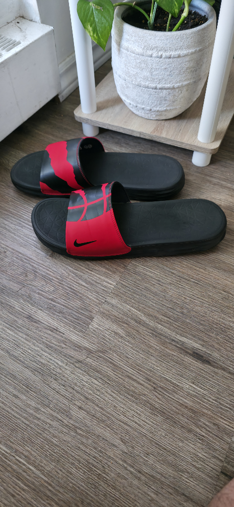 Nike Toronto Raptors official NBA slides US 11
