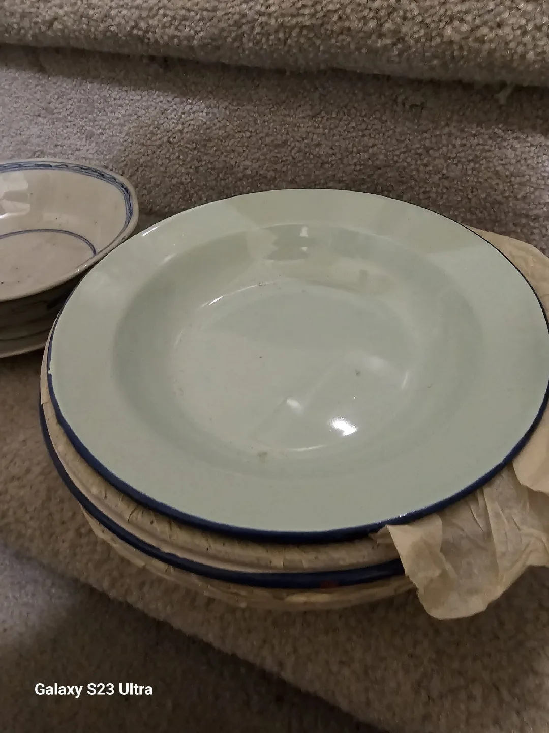 MOVING SALE: PLATES AND BOWLS image indicator(5)