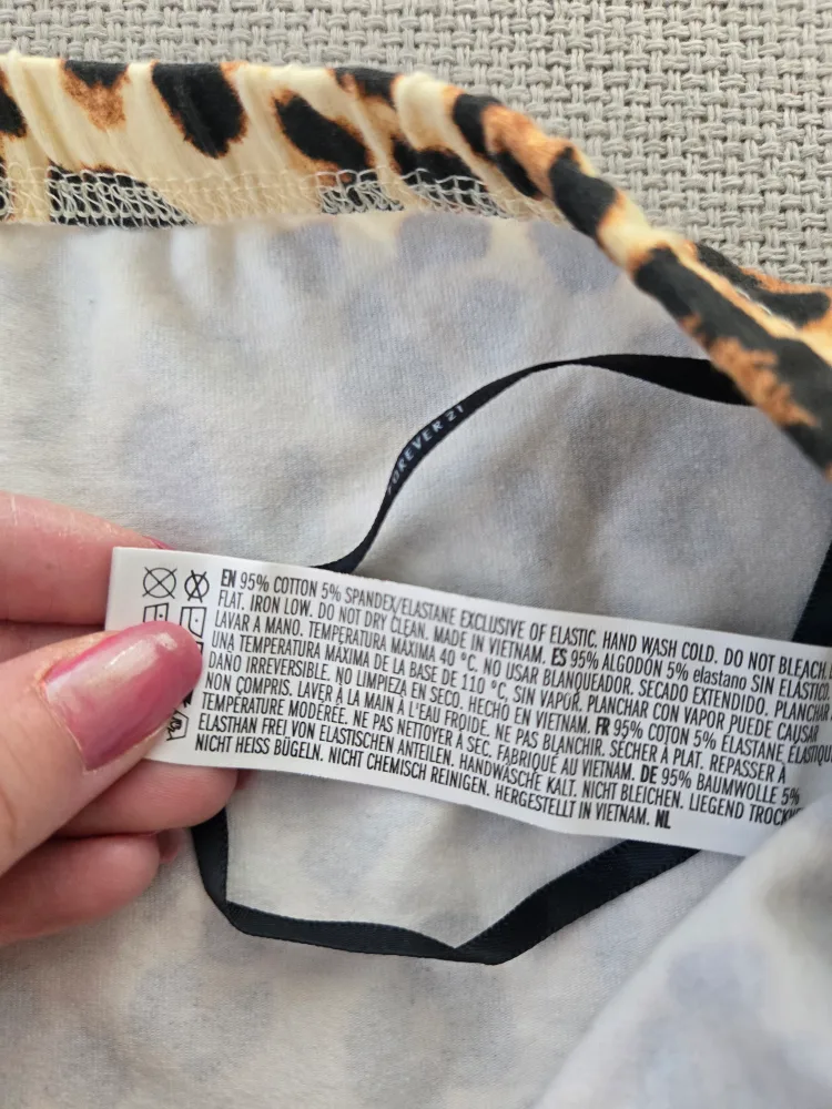 Guns N' Roses top image indicator(3)