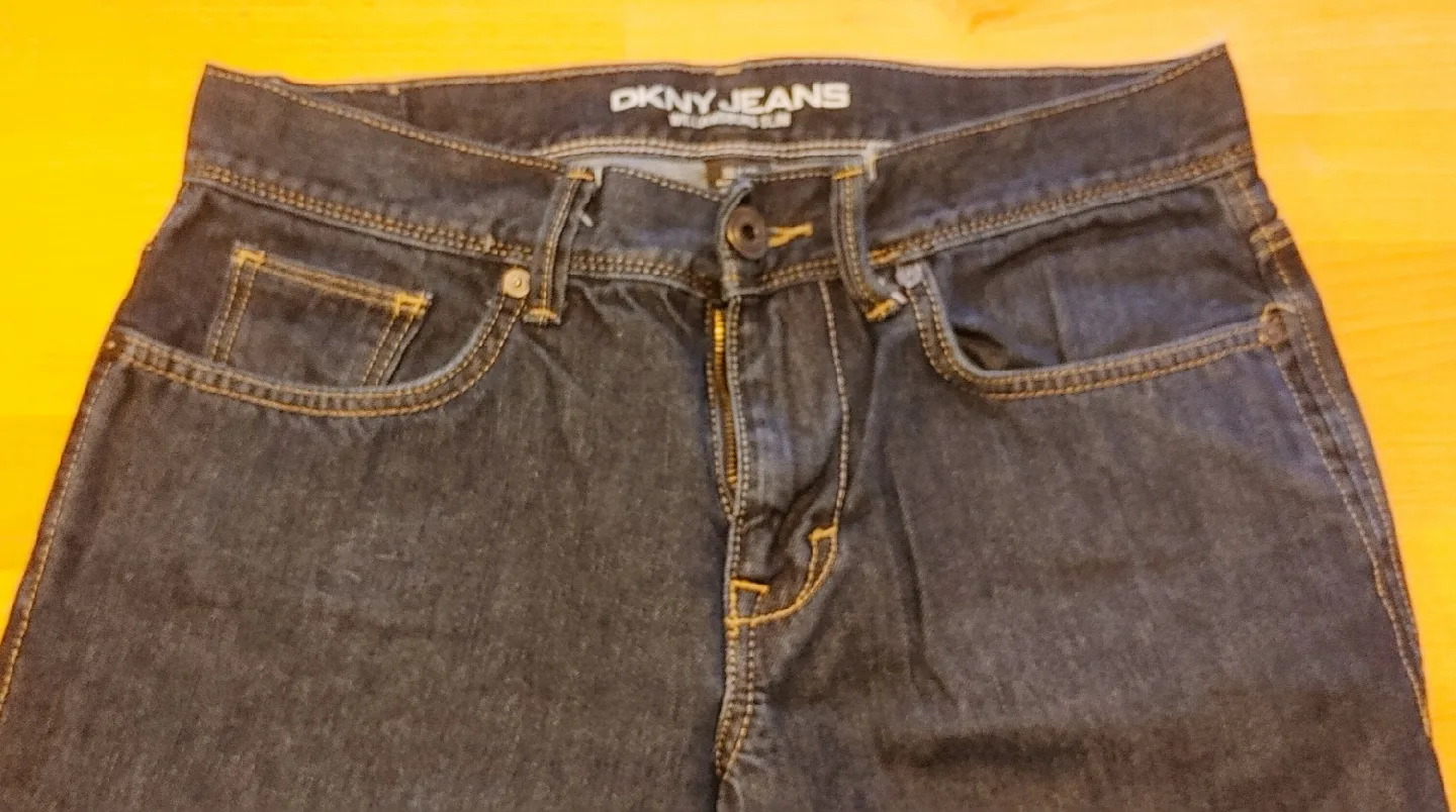 Mens DKNY Jeans image indicator(9)