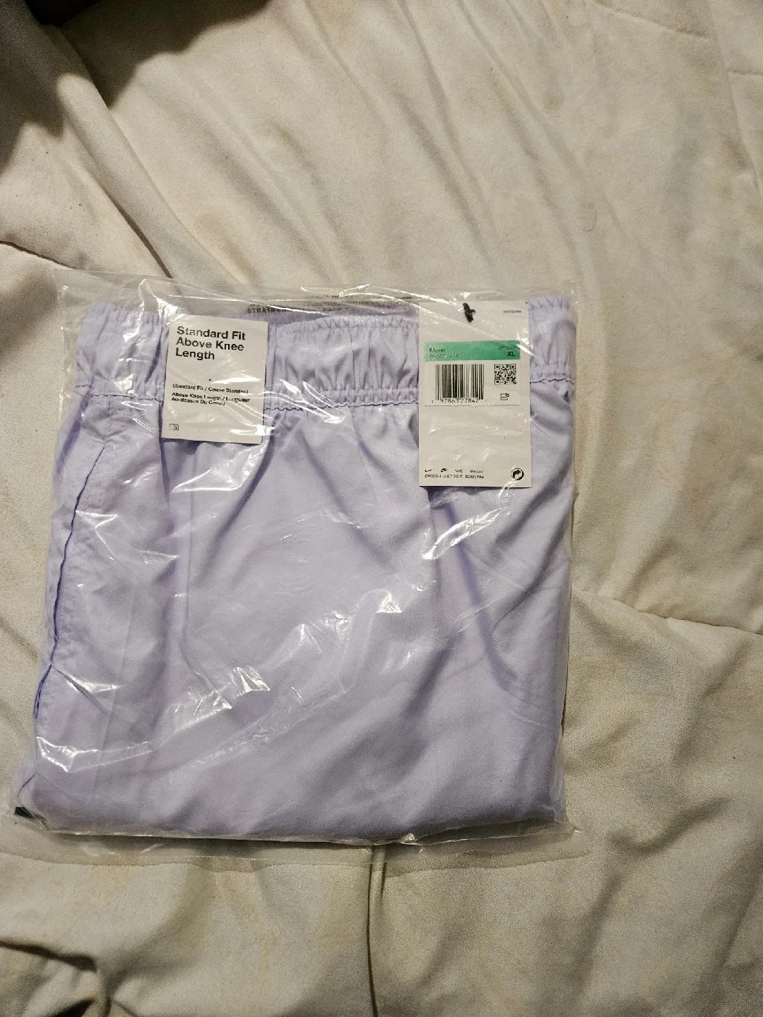 New Nike Standard Fit Above Knee Length Shorts image indicator(2)