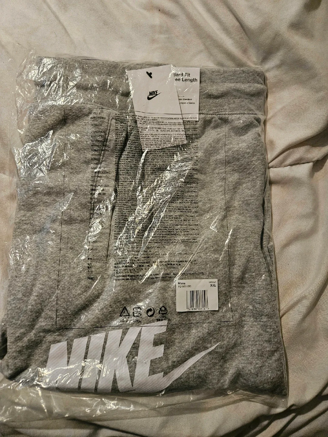 New Nike Standard Fit Above Knee Length Shorts image indicator(4)