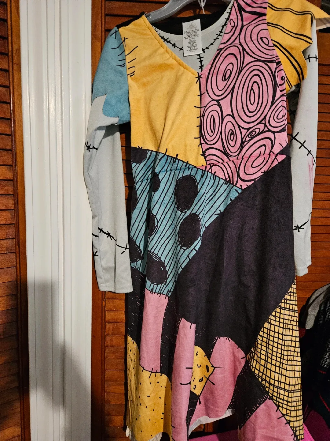 New Nike Standard Fit Above Knee Length Shorts image indicator(6)