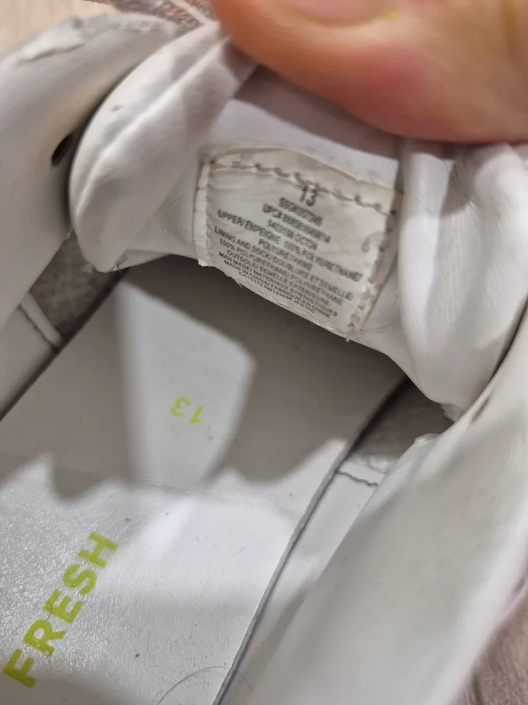 Size 13 kids shoes image indicator(2)