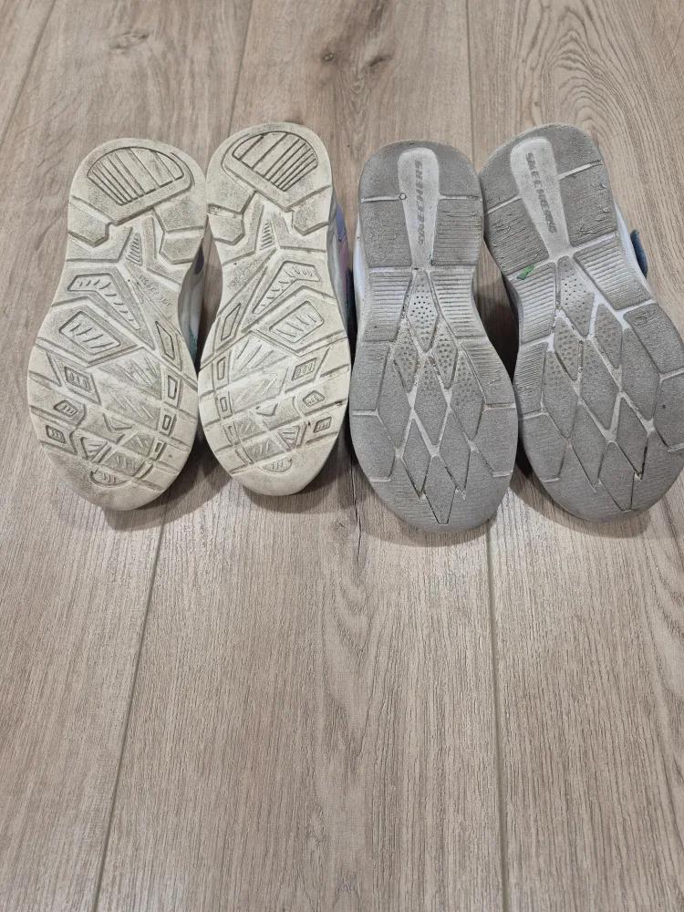 Size 13 kids shoes image indicator(3)