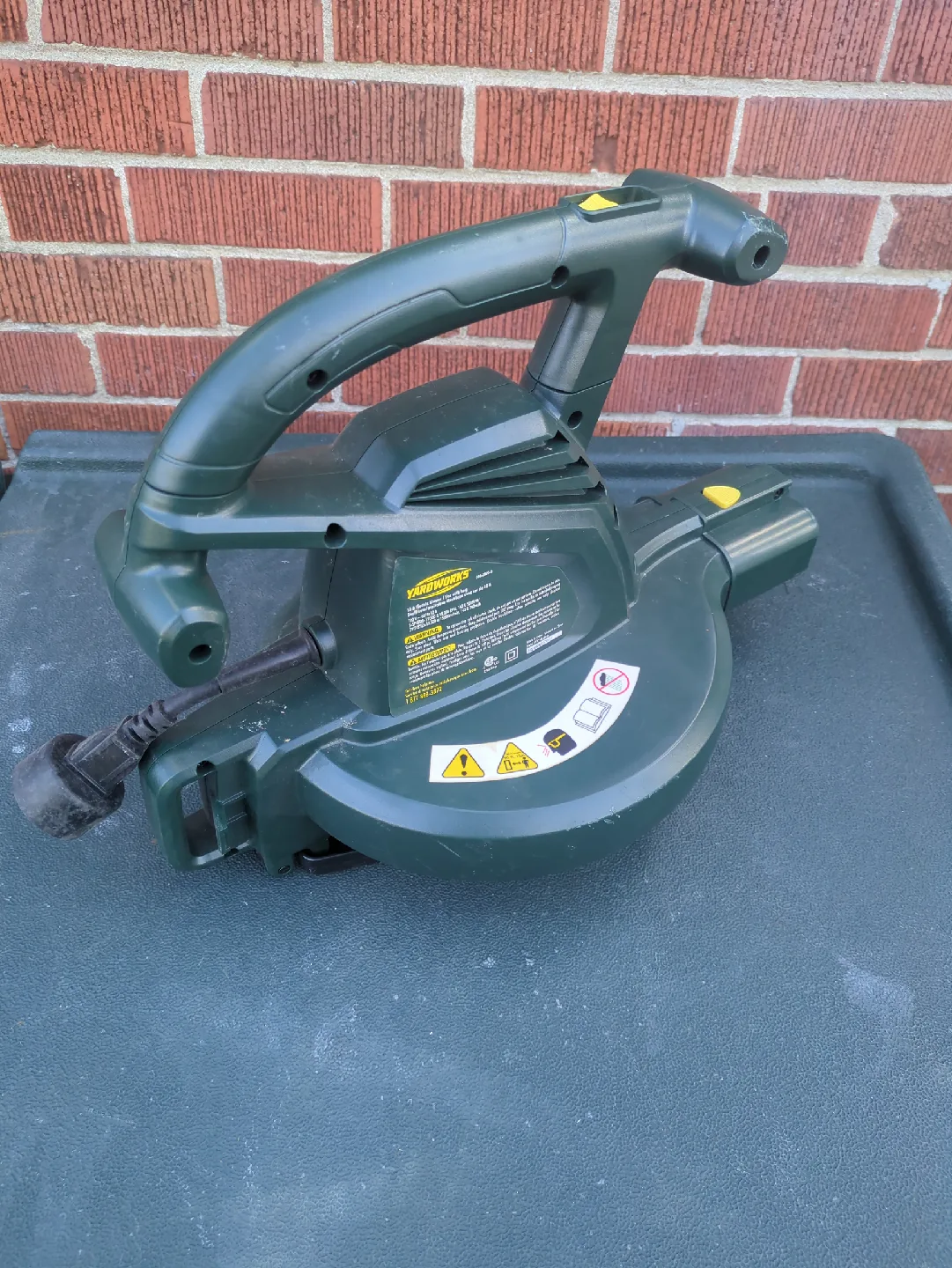 Yardworks 10A Leaf Blower/Vac  No Blower Attachment image indicator(2)