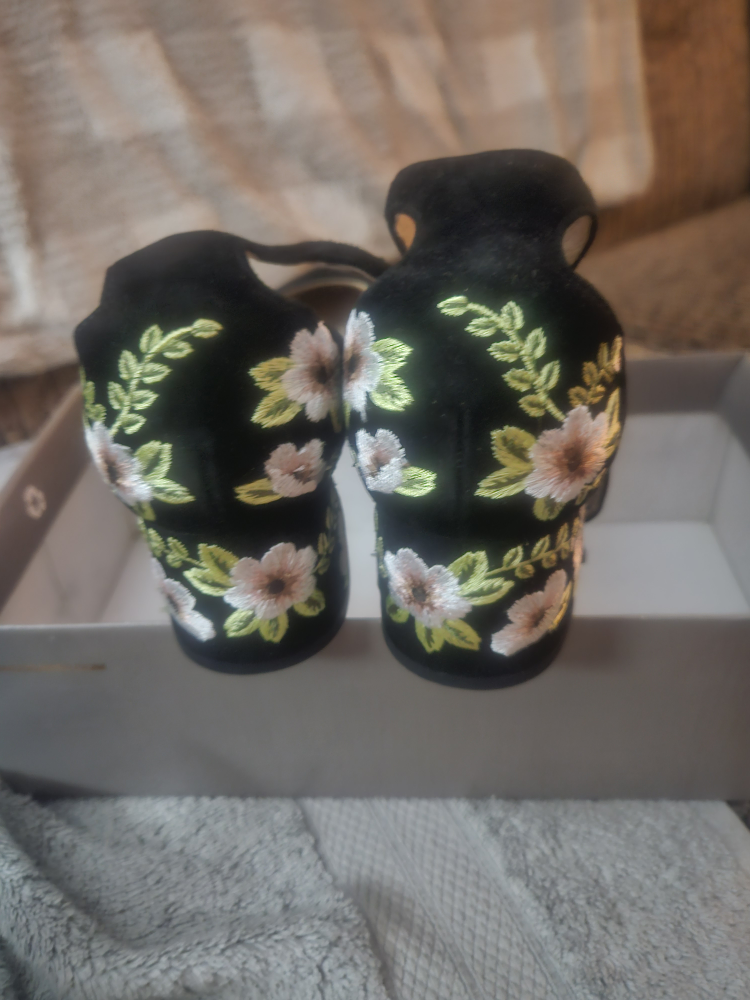 Franco Sarto Genuine Suede  Box Heel Dress  Shoes.