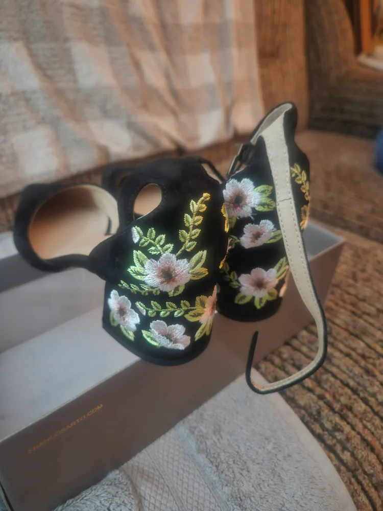 Franco Sarto Genuine Suede  Box Heel Dress  Shoes. image indicator(4)