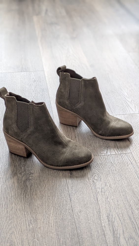 Toms Women's Everly Boot in Olive - Size 6