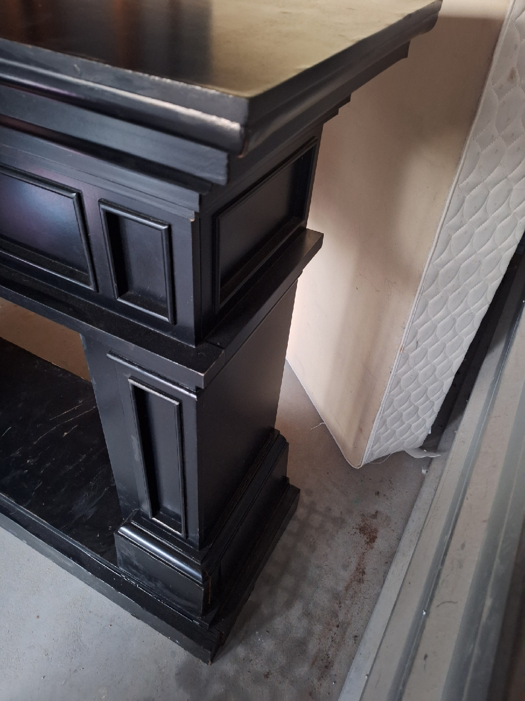 Black Fireplace Mantel - photo 2