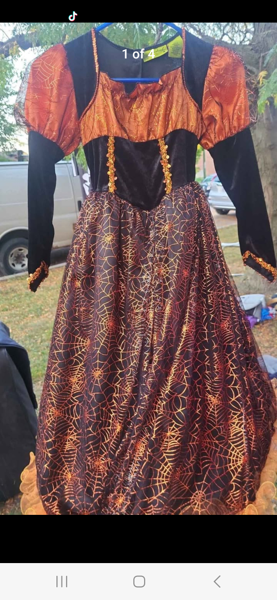 Girl's Halloween Witch Costume