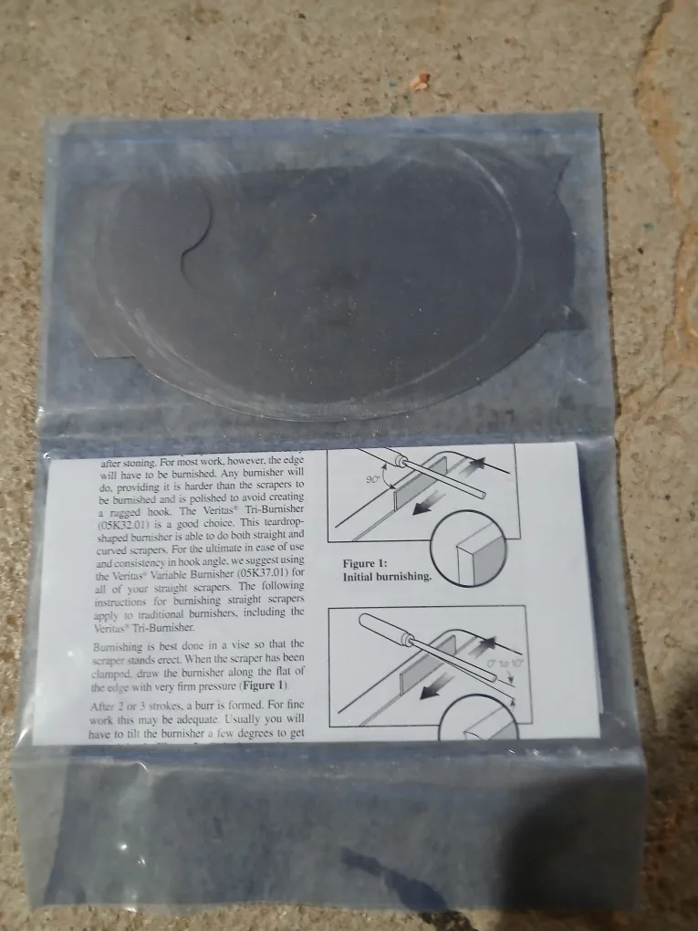 Lee Valley Veritas Cabinet Scrapers, Curved Scrapers image indicator(2)