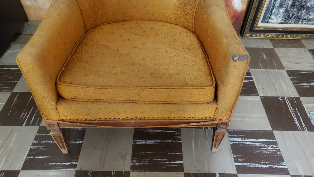 old stylish chair - photo 4