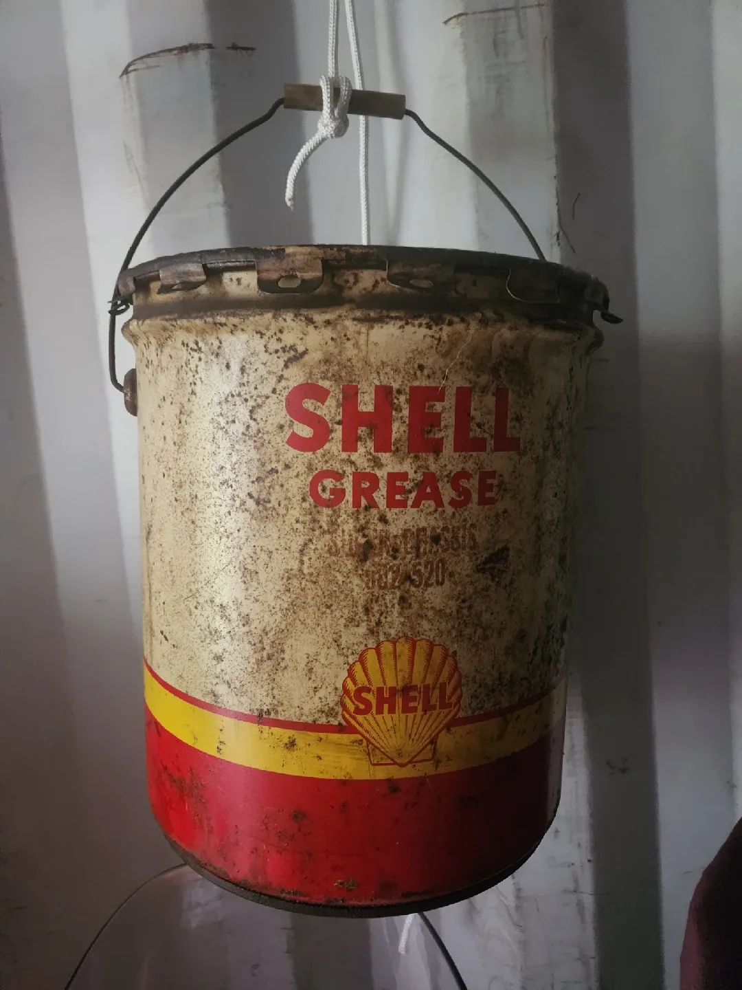 Vintage Esso Imperial 5 Gallon Oil Can image indicator(9)