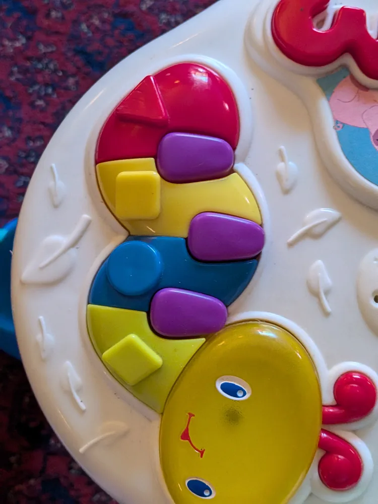 VTech Sit-to-Stand Learn and Discover Table image indicator(5)