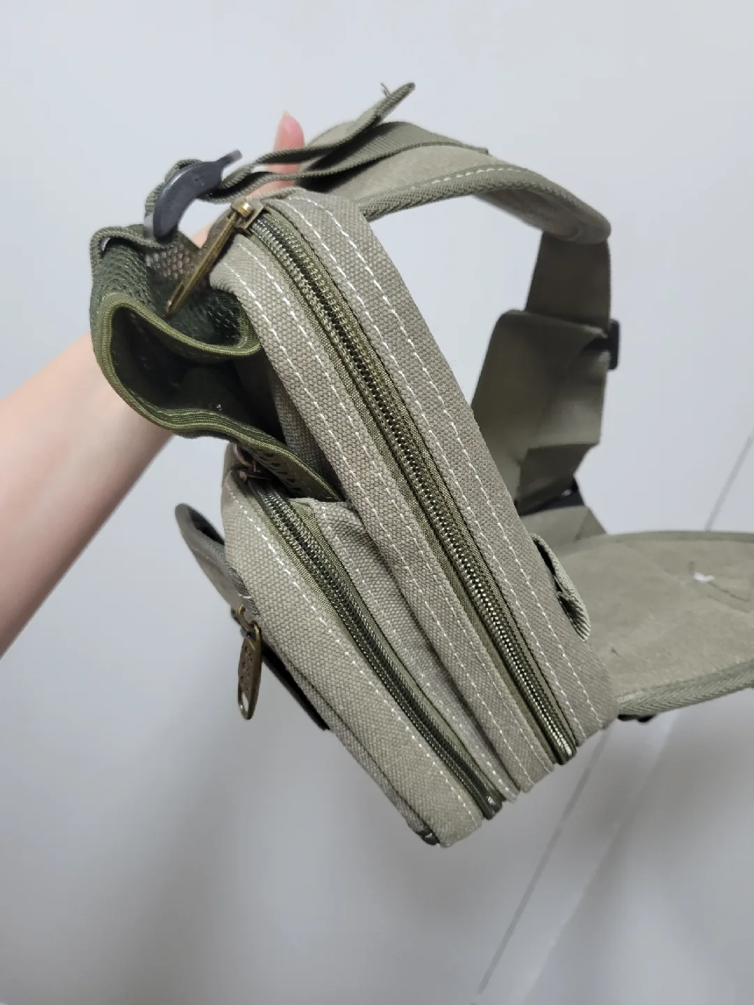 AAA Olive Green Canvas Funny Pack image indicator(6)