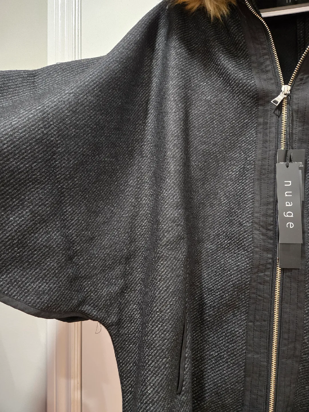 Brand New Nuage Wool Blend Cape with Faux Fur Trim - Size L/G image indicator(10)