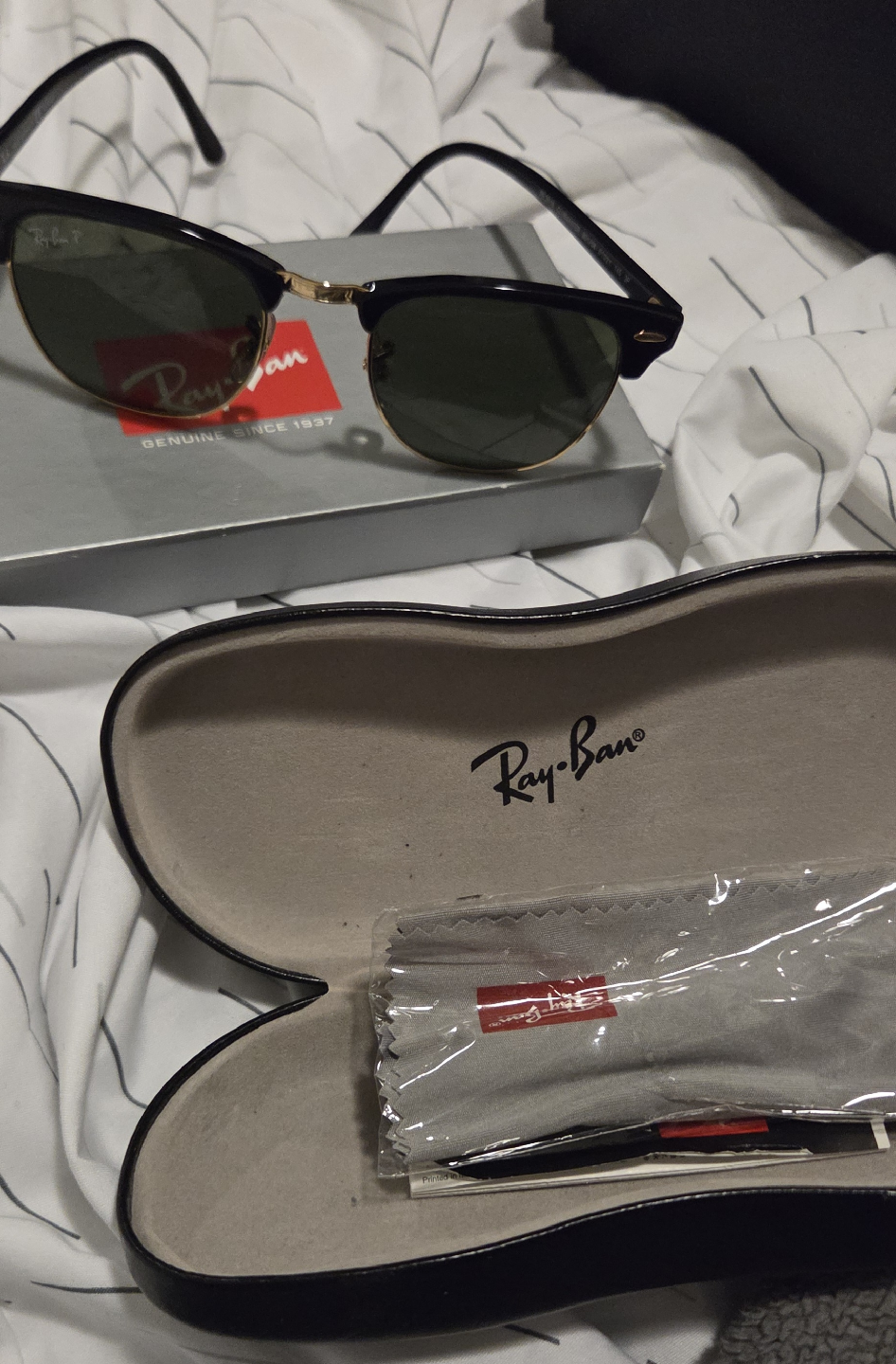 Ray-Ban Clubmaster Sunglasses with Case - photo 2