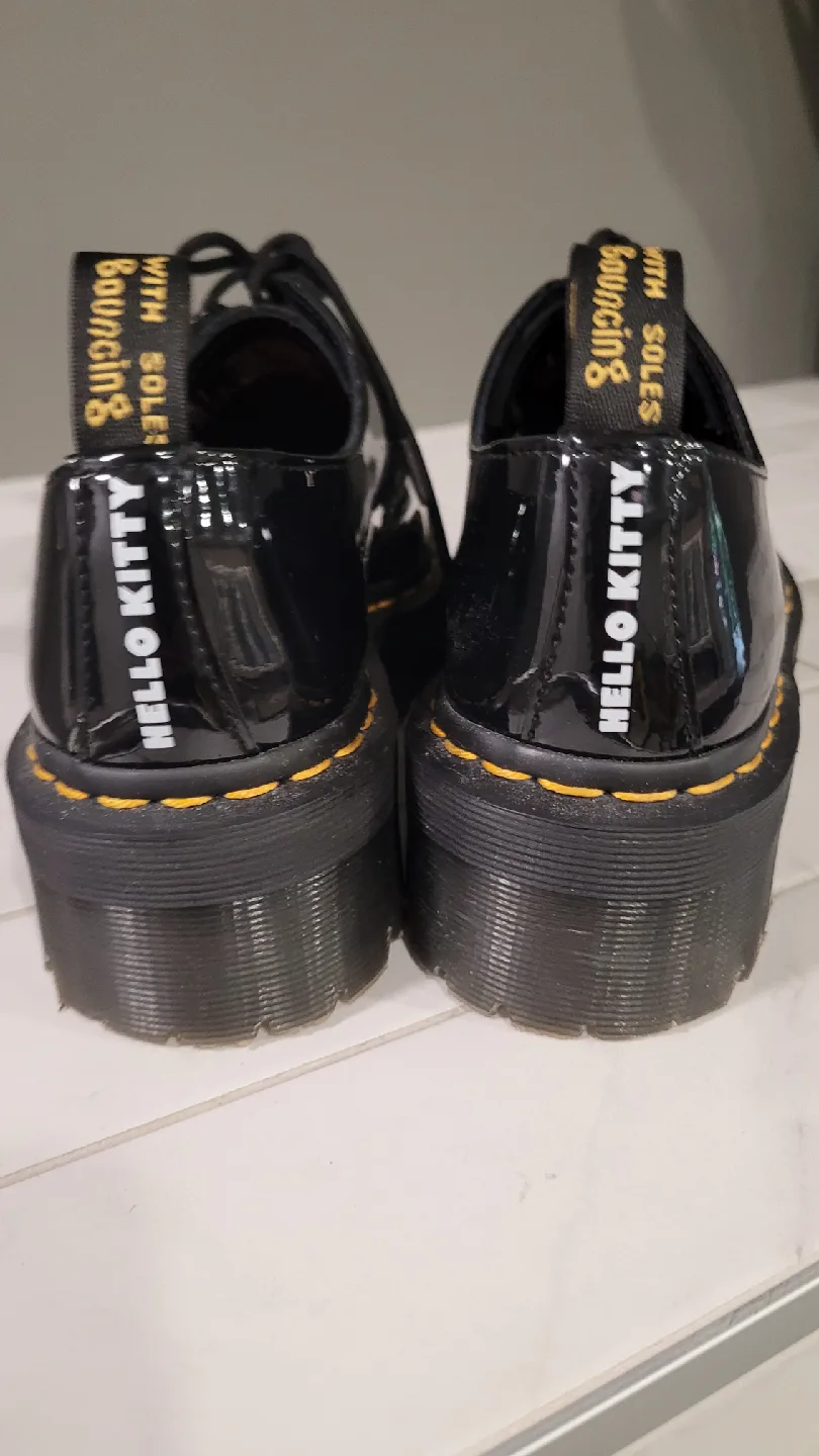Dr. Martens x Hello Kitty Platform Shoes 6 image indicator(5)