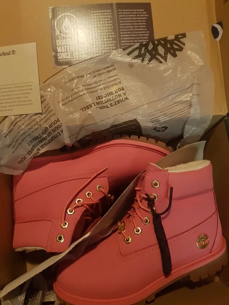 Womens Pink Timberland Shoes BRAND NEW image indicator(2)