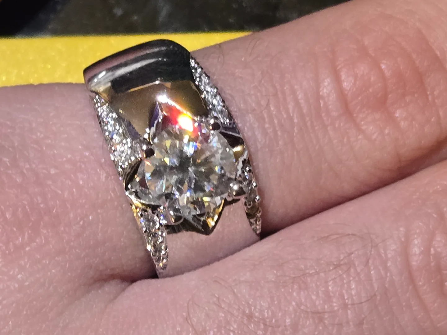 GRA 2.0 CT Moissanite Diamond Ring image indicator(3)