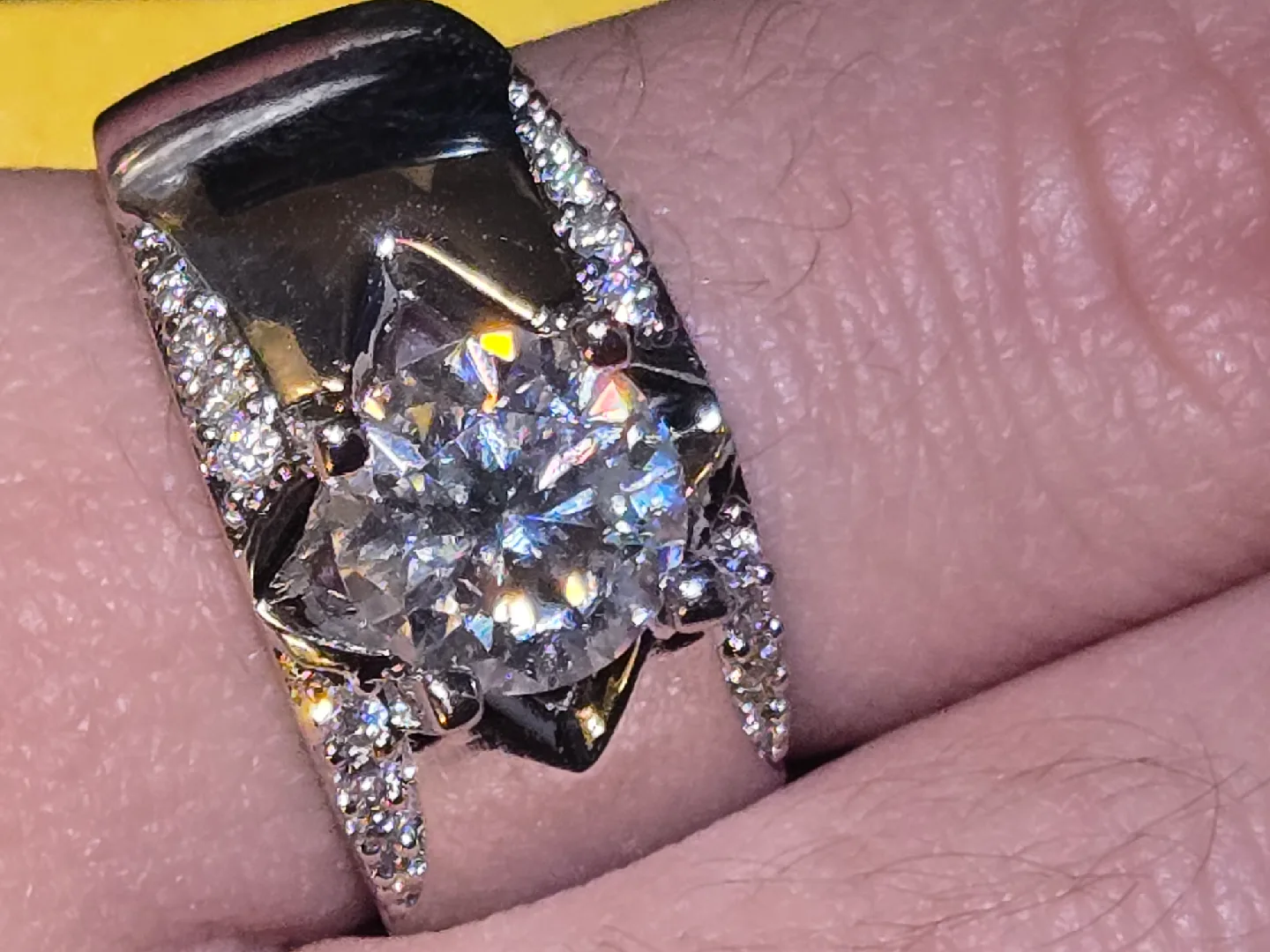 GRA 2.0 CT Moissanite Diamond Ring image indicator(7)