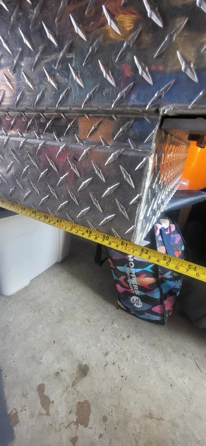 Delta Aluminum Truck Bed Tool Box - Silver image indicator(4)