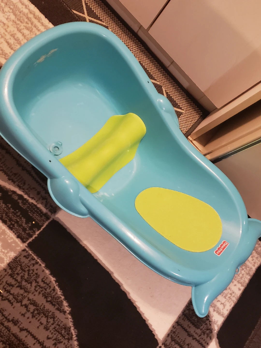 Fisher-Price Whale of a Tub - photo 2