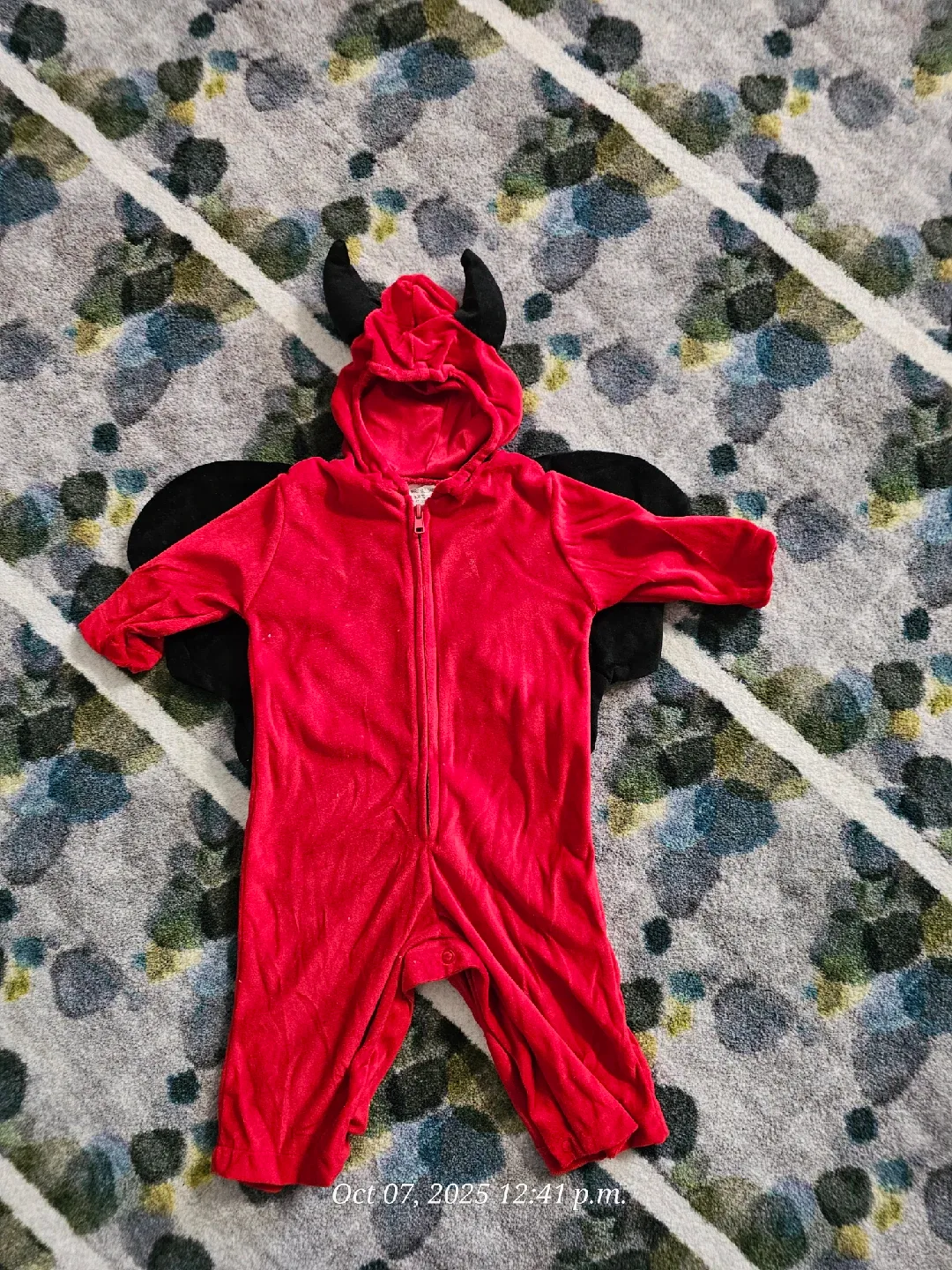 Spirit Lil' Devil Infant Costume (18-24 Months) image indicator(2)