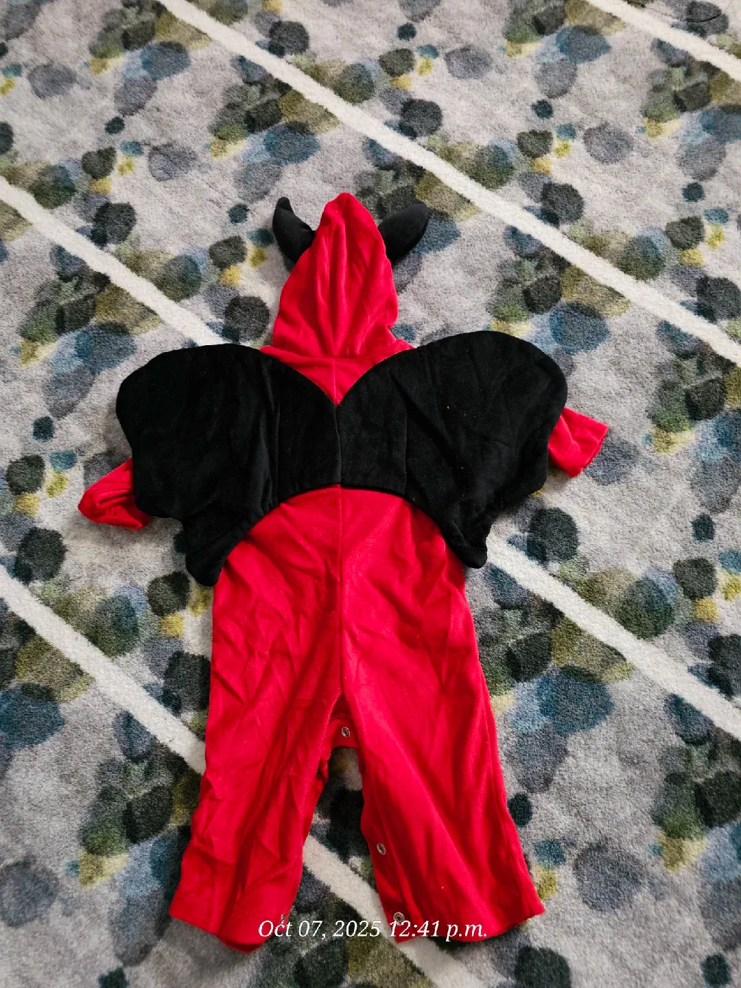 Spirit Lil' Devil Infant Costume (18-24 Months) image indicator(3)