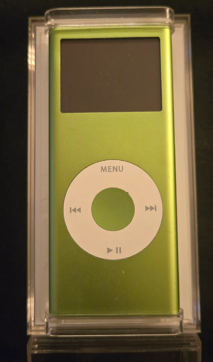 Apple iPod Nano - 2nd gen (2006) - 8gb - green image indicator(2)