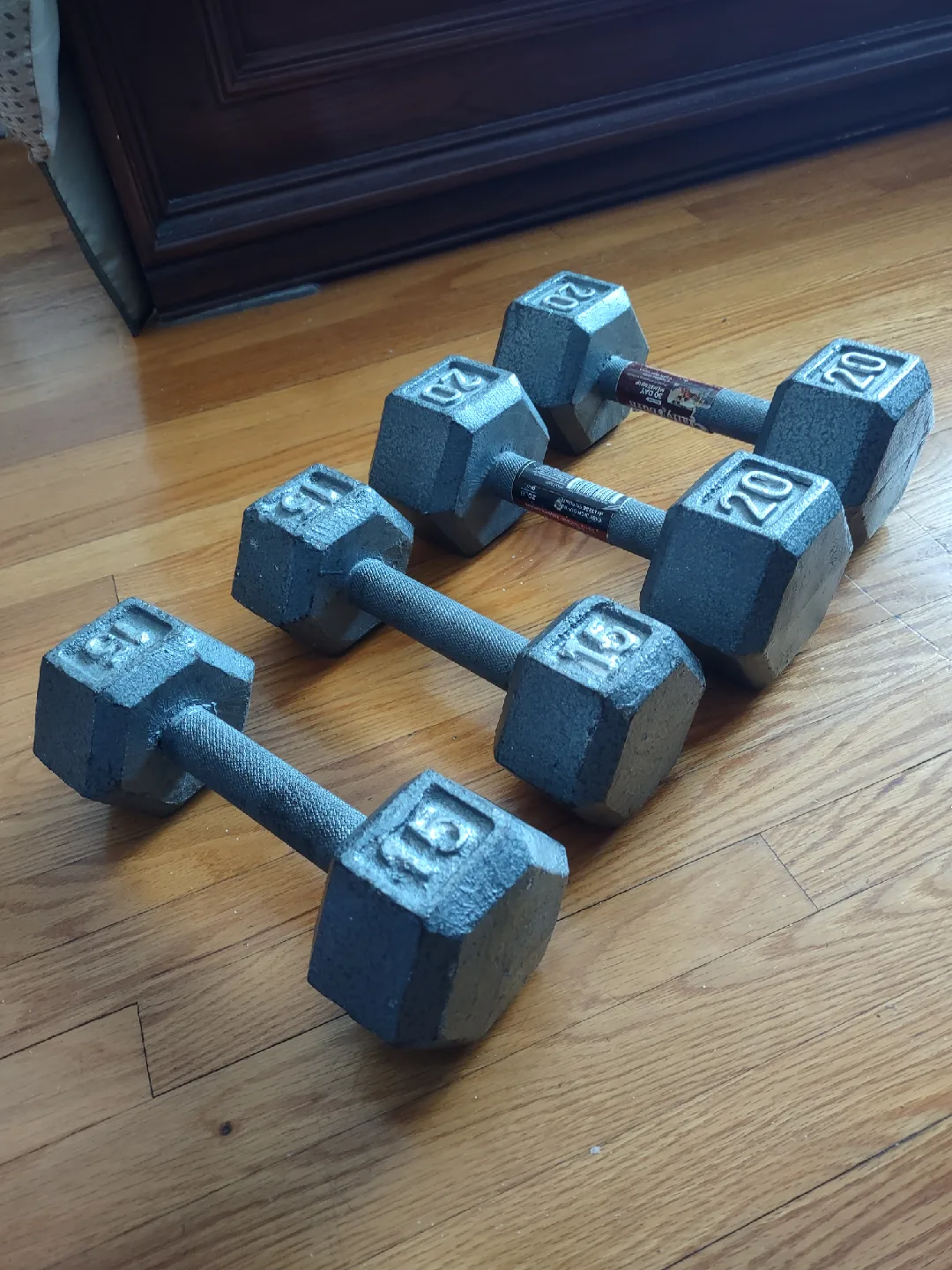 Two Pairs of Dumbbells - 15 lbs & 20 lbs image indicator(2)
