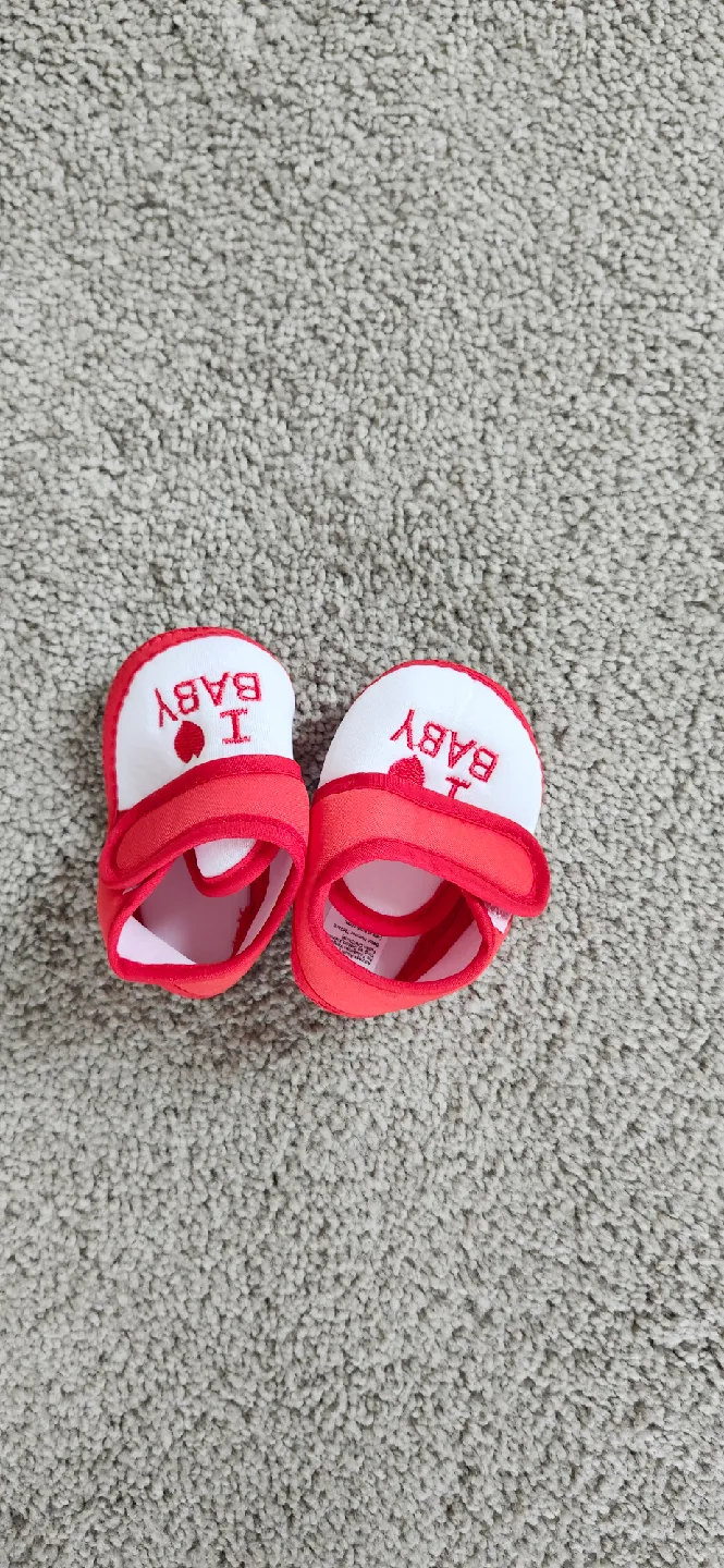 New I Heart Baby Red & White Booties(Size 2.5 infant )
