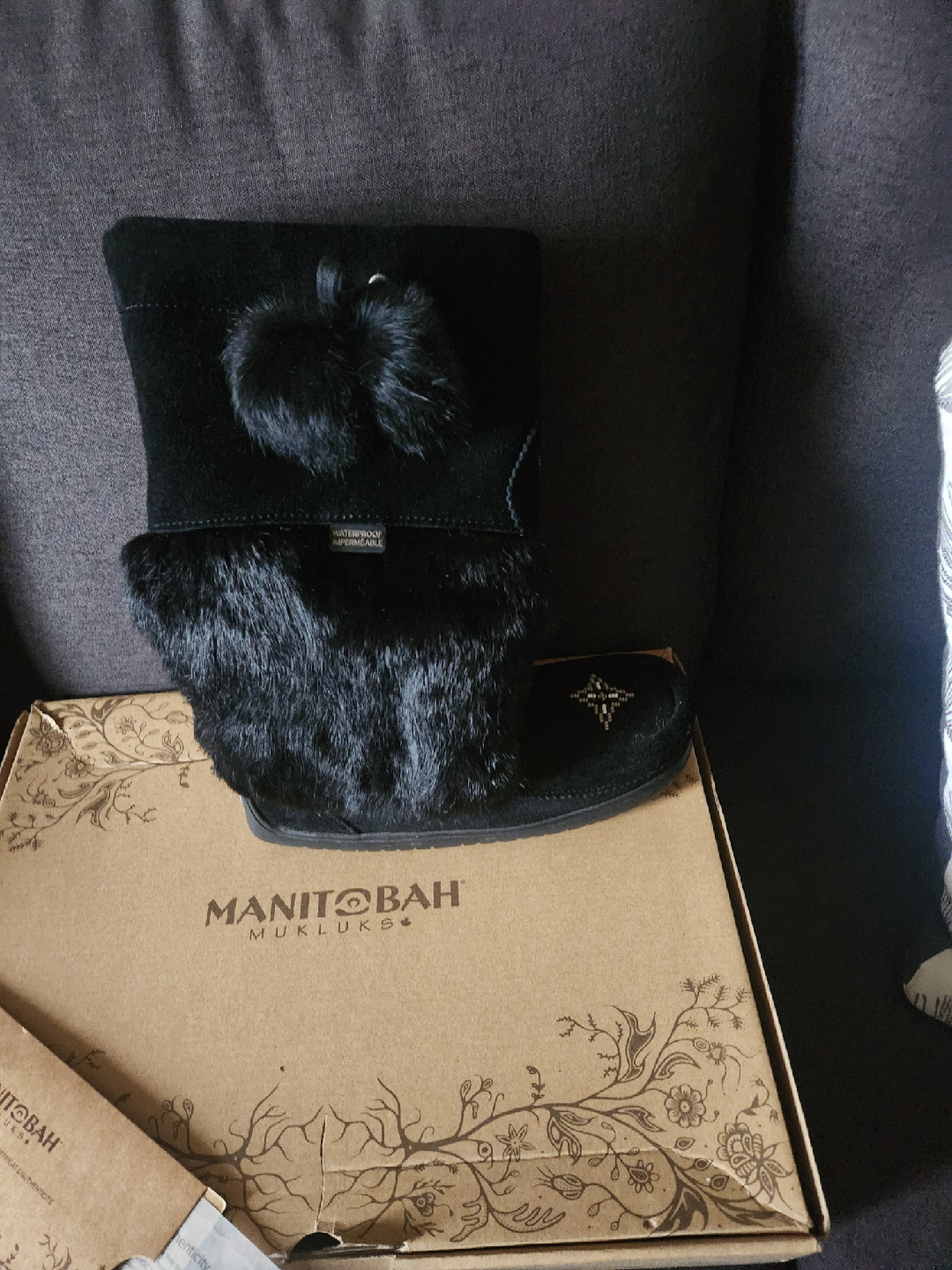 Manitobah Mukluks Black Boots - photo 4
