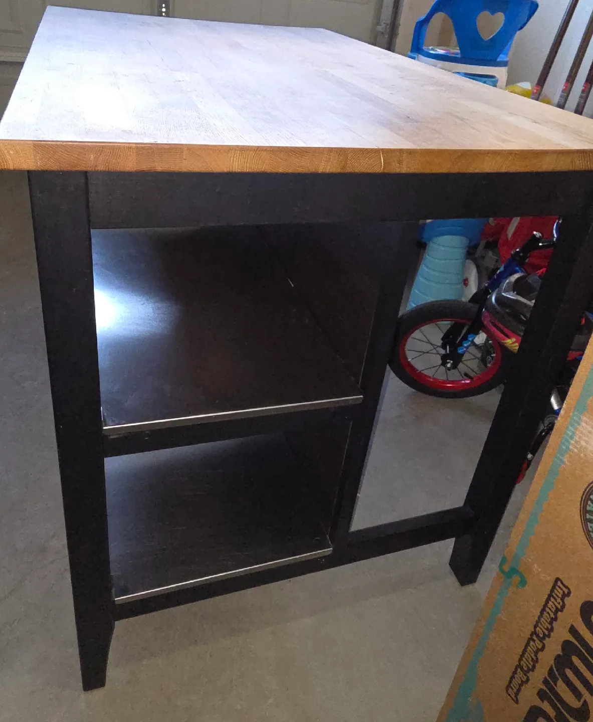 Kitchen Island image indicator(5)