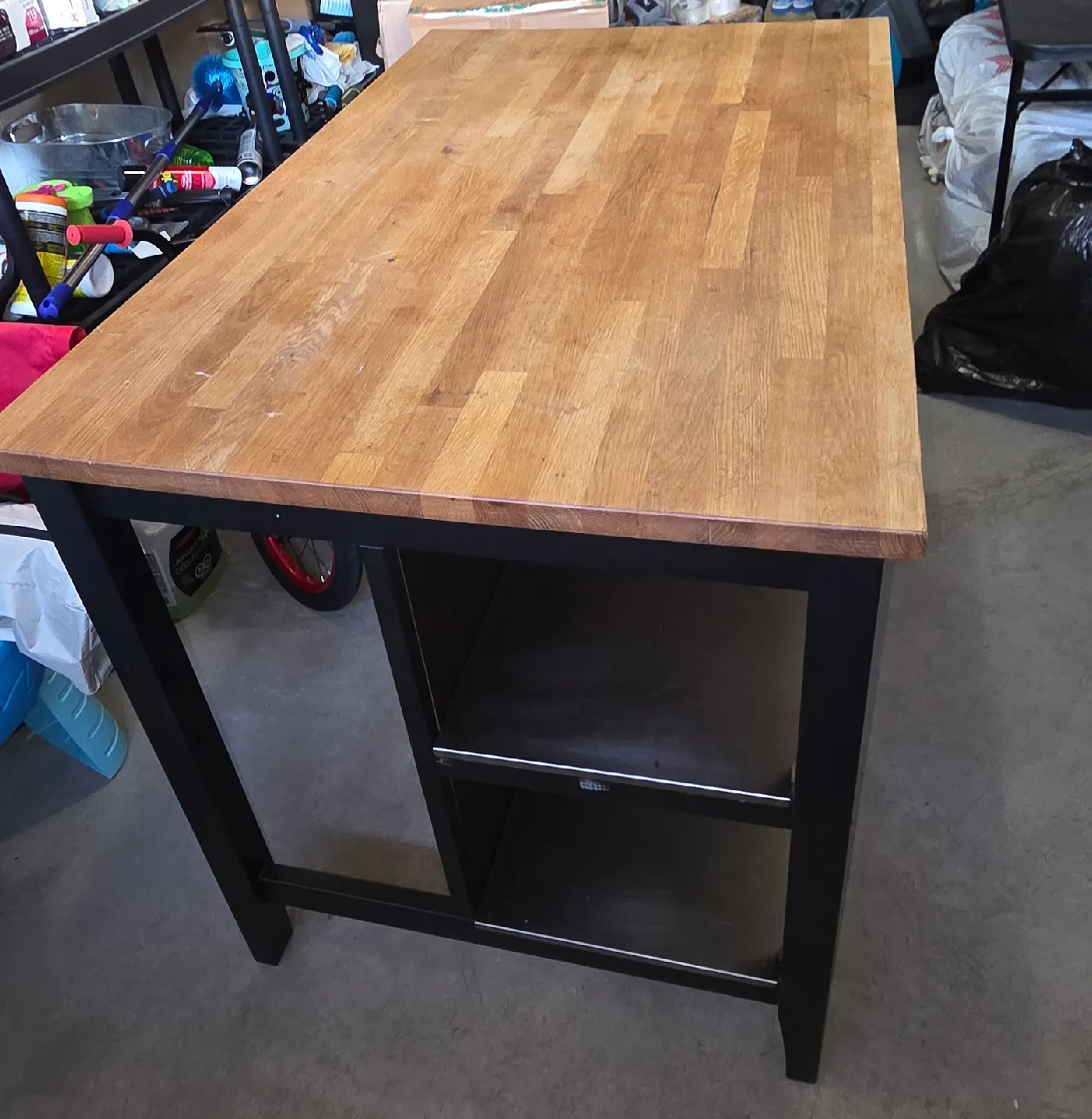 Kitchen Island image indicator(8)