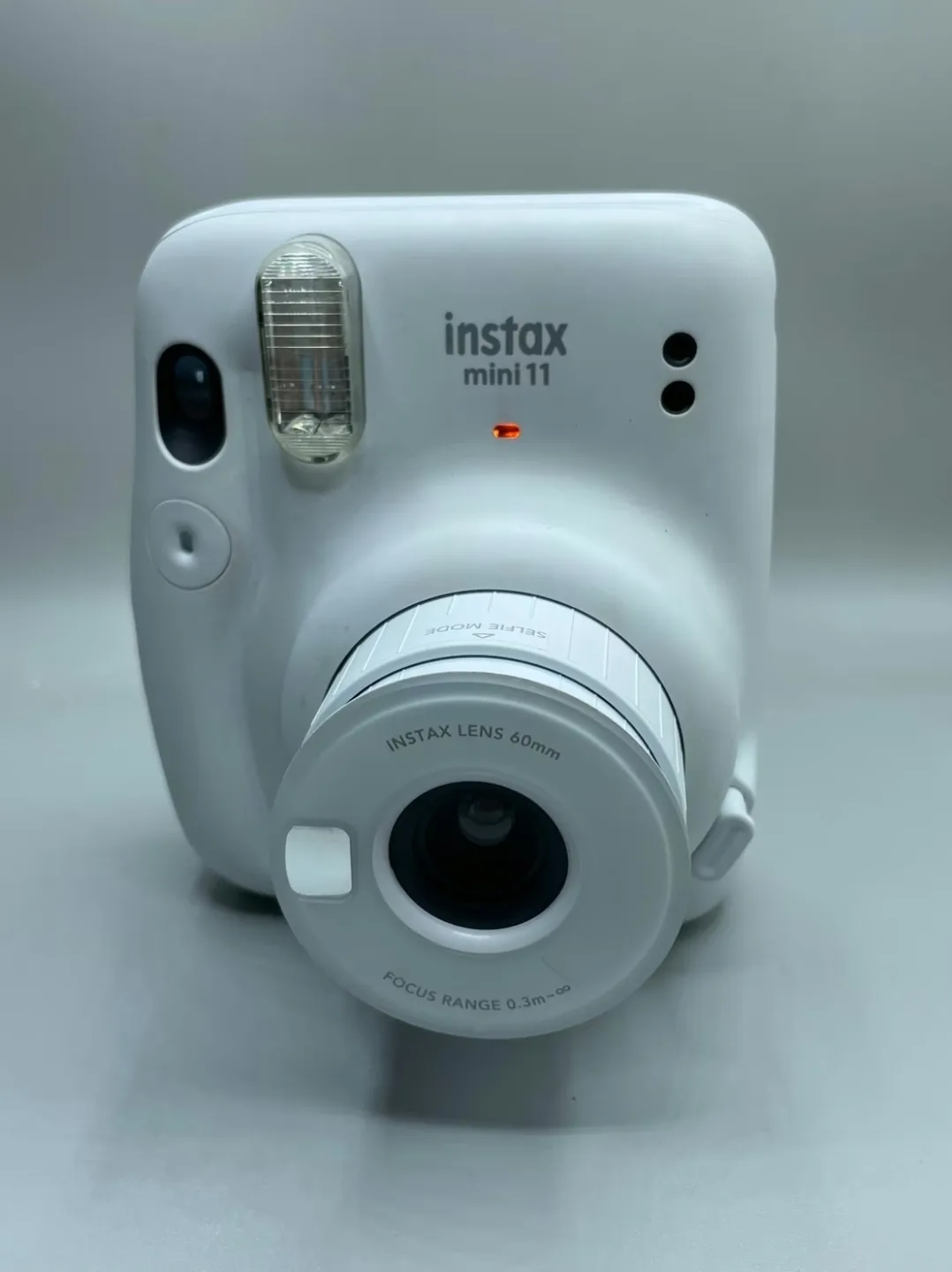 Fujifilm Instax Mini 11 Instant Camera - White image indicator(2)