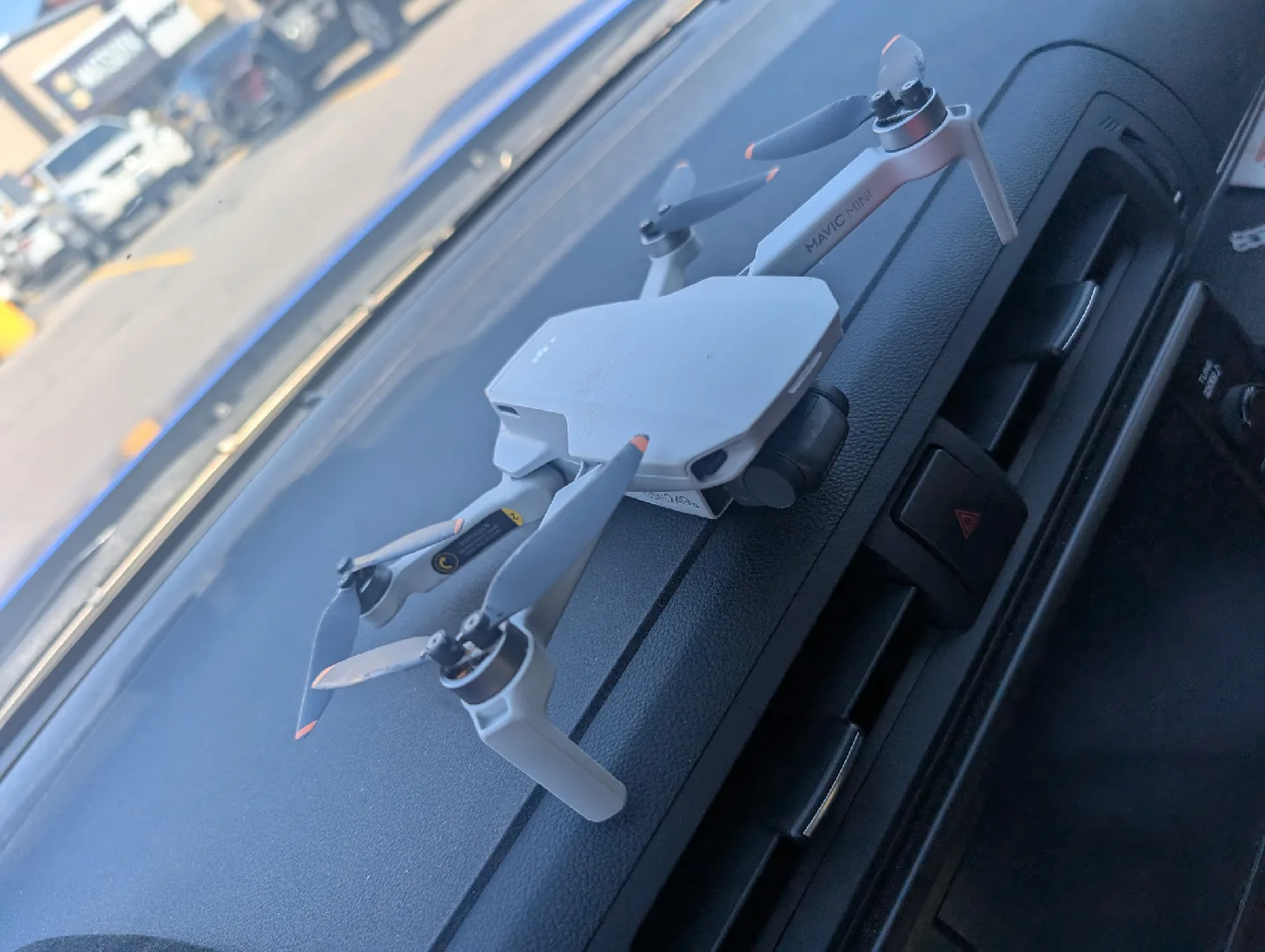 DJI Mavic Mini 2 Drone + RC231 Controller image indicator(2)