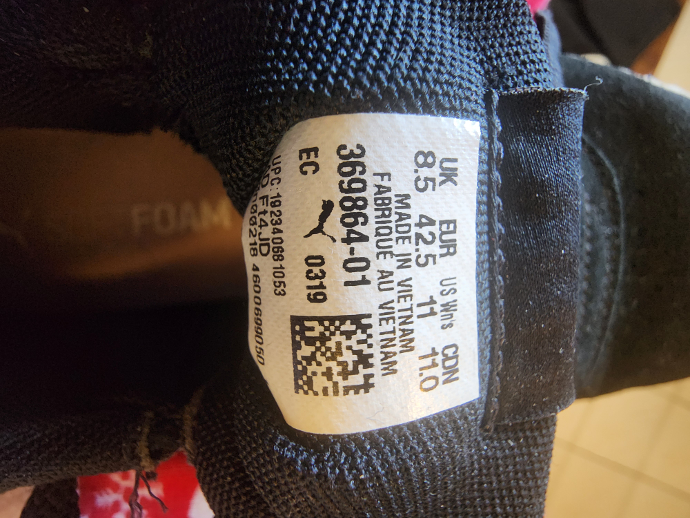 Puma Carina Sneakers - Women's Size 11 - photo 3