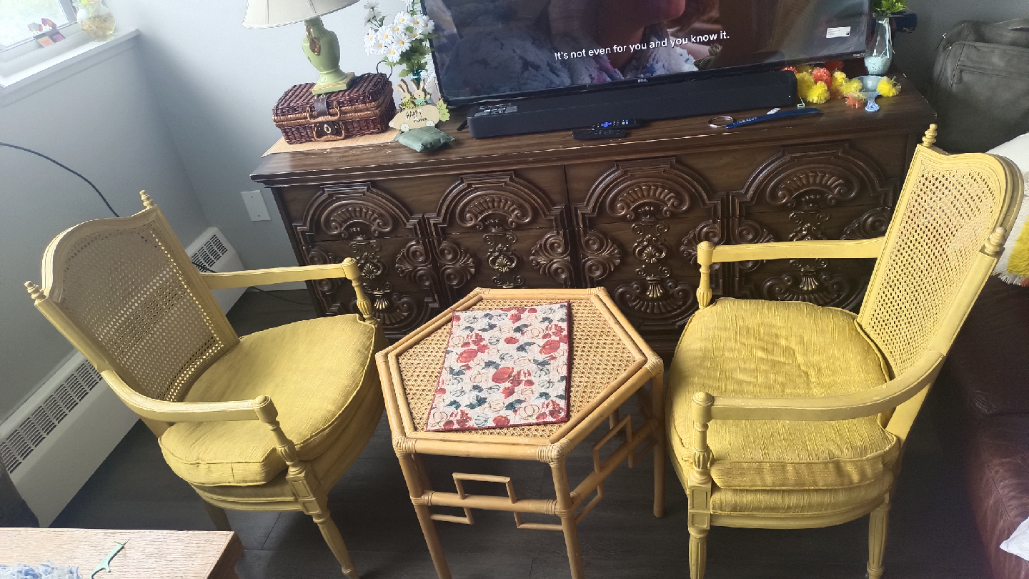 Assorted Furniture Pieces - photo 4