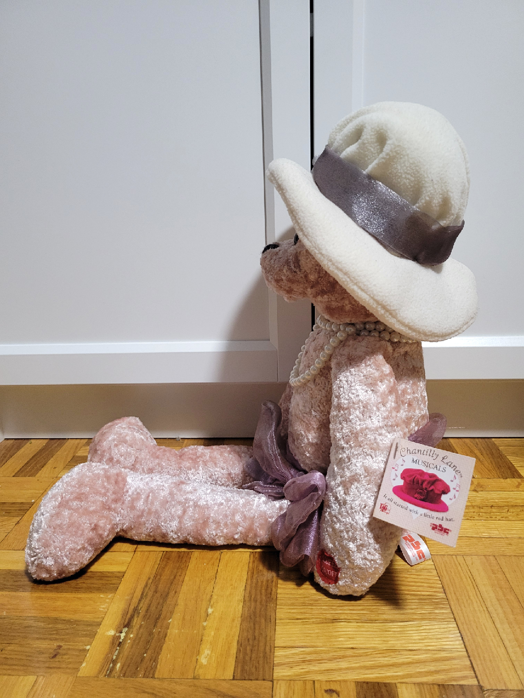 Chantilly Lane Musical Pink Bear - Animatronic Singing Bear - photo 2