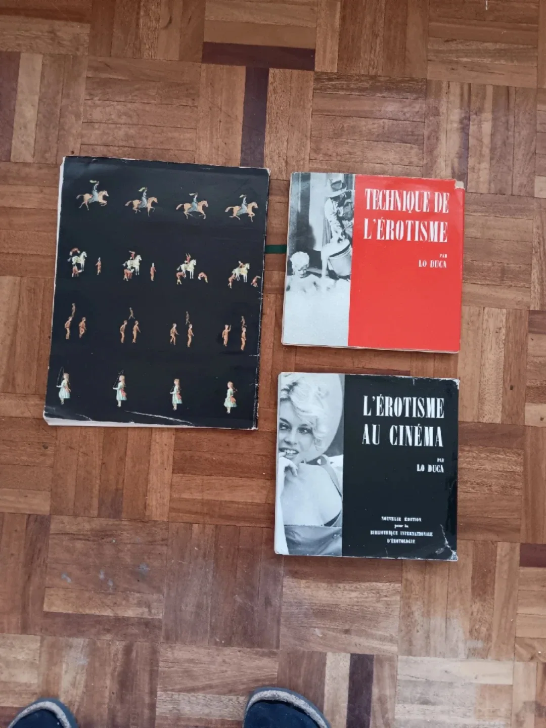 Books and Images on Cinema image indicator(2)