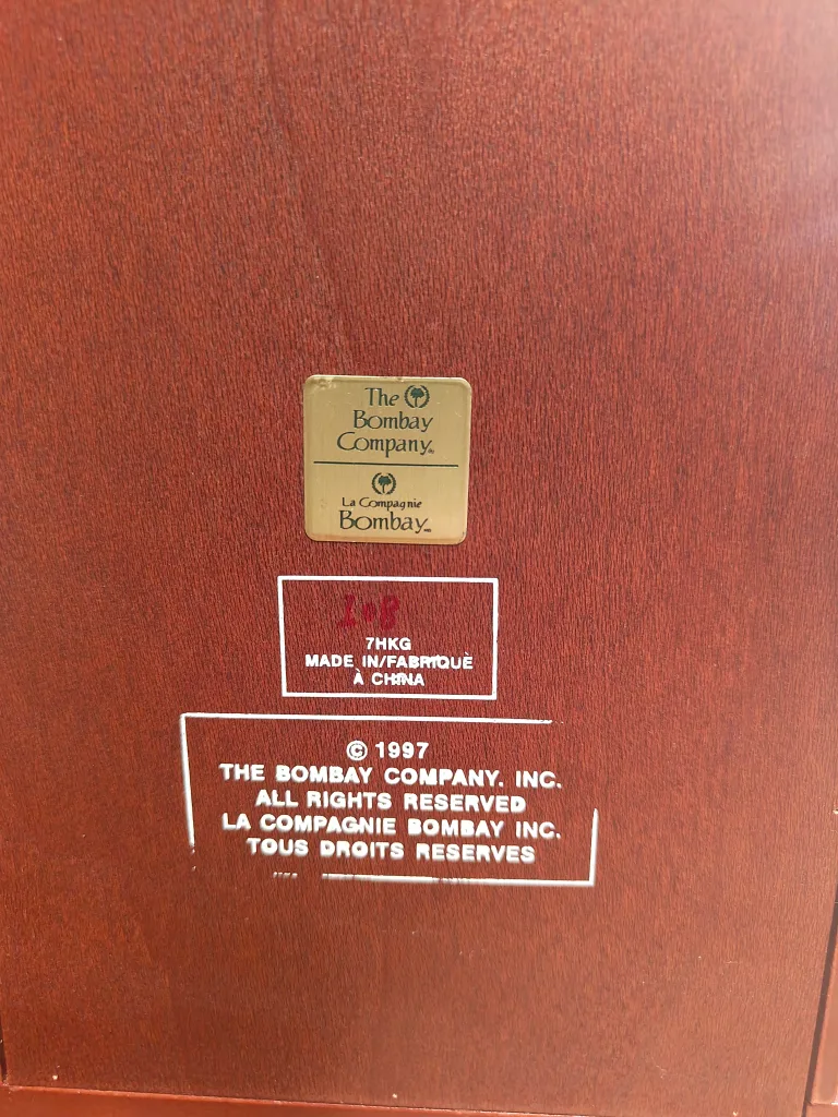 Bombay Company  Shelf image indicator(3)