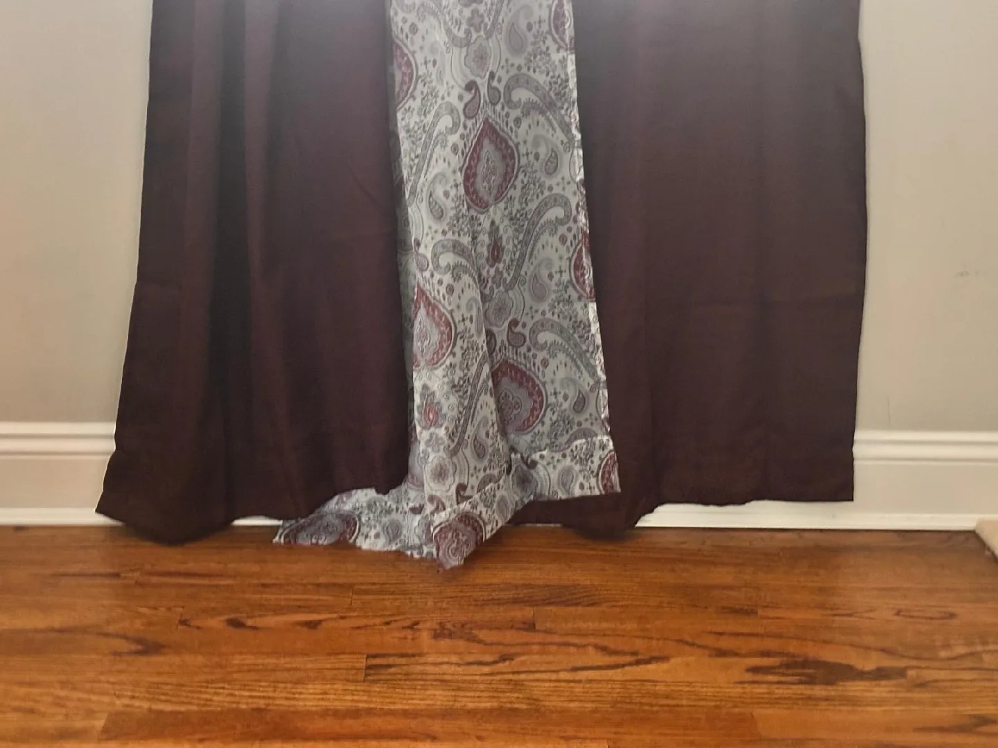 Assorted Decorative Curtains image indicator(8)