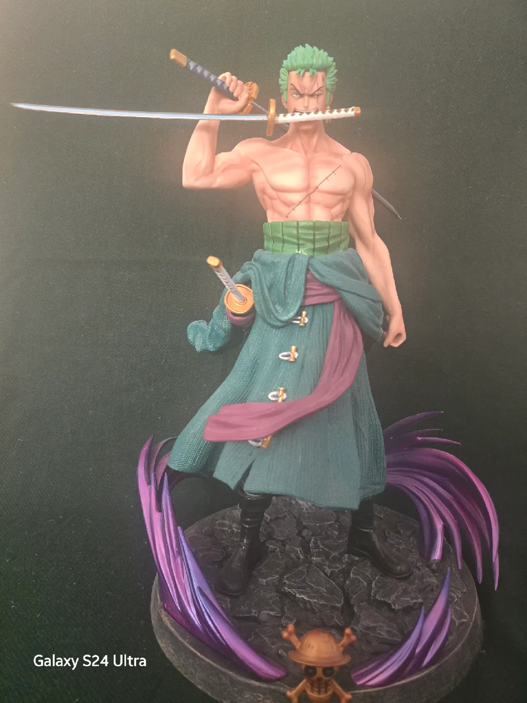 One Piece Roronoa Zoro Figurine 7.9inch image indicator(6)